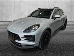 PORSCHE MACAN 2.0