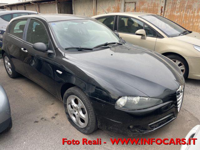 ALFA ROMEO 147 1.6 16V TS (105) 5 porte Distinctive