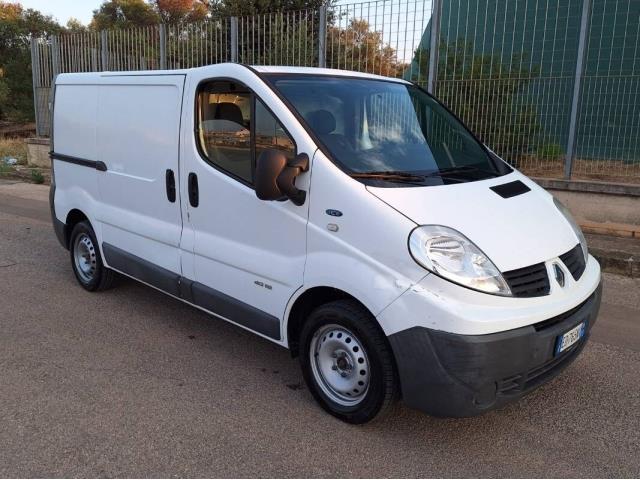 RENAULT Trafic T29 2.0 dci 115cv L1H1 Trafic T27 2.0 dCi/115 PC-TN Passenger Confort