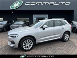 VOLVO XC60 B4 (d) AWD Geartronic Momentum Pro