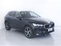 VOLVO XC60 B4 (d) AWD Geartronic Momentum Int. Pelle