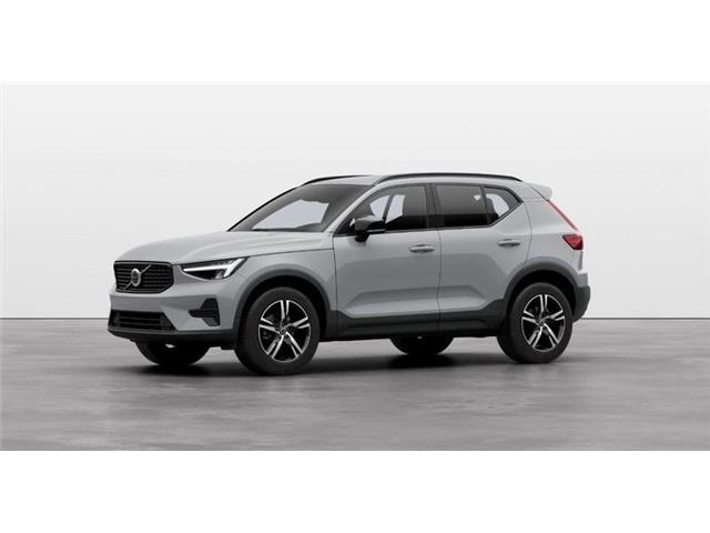 VOLVO XC40 B4 automatico Plus Dark