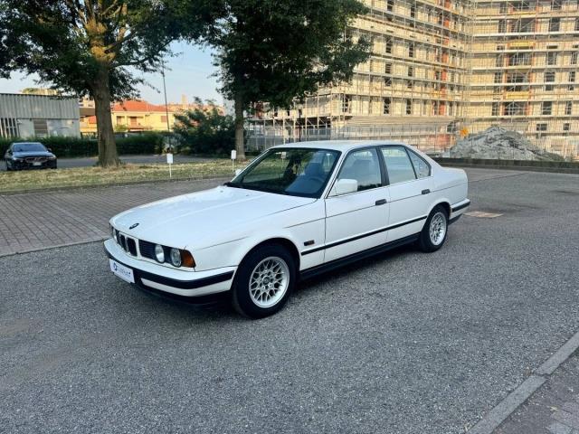 BMW Serie 5 520i Europa