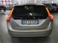 VOLVO V60 (2010) D4 Geartronic Summum