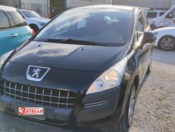 PEUGEOT 3008 1.6 HDi 110CV cambio robotizzato Tecno