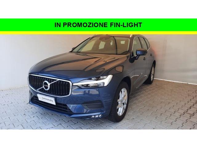 VOLVO XC60 B4 (d) AWD automatico Momentum Pro