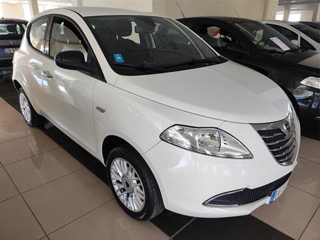 LANCIA YPSILON 0.9 TwinAir 85 CV 5 porte Metano Ecochic Gold