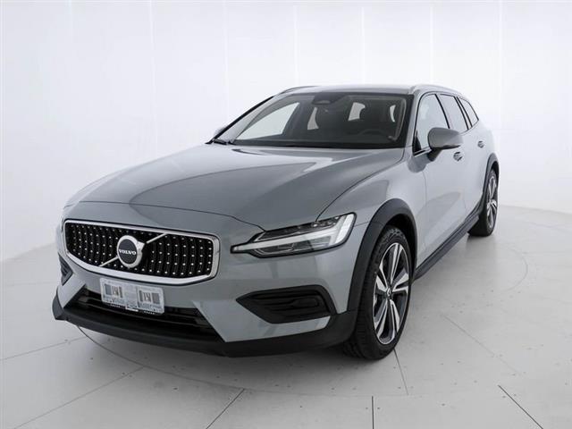 VOLVO V60 CROSS COUNTRY V60 Cross Country B5 AWD automatico Plus