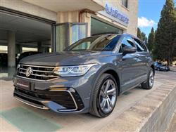 VOLKSWAGEN TIGUAN 2.0 TDI 150 CV SCR DSG R-Line TETTO APR/PAN