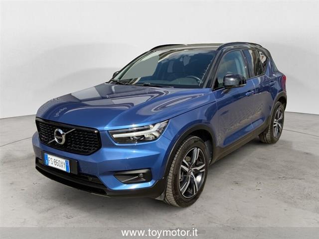 VOLVO XC40 D3 R-design