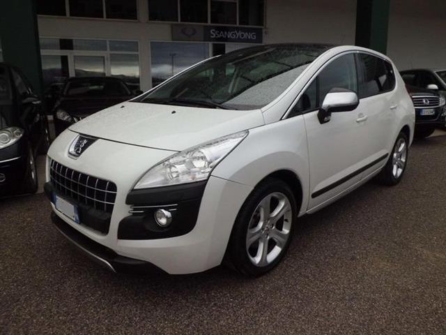 PEUGEOT 3008 2.0 HDi 163CV aut. Outdoor