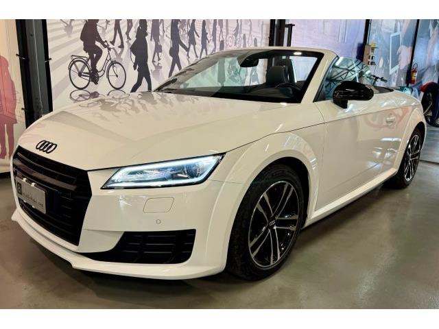 AUDI TT Roadster 2.0 TDI ultra Design