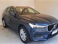 VOLVO XC60 B4 (d) AWD automatico Momentum Pro