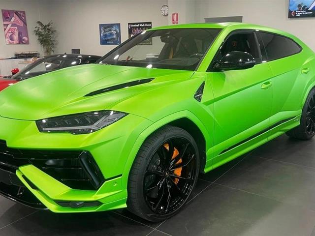 LAMBORGHINI Urus 4.0