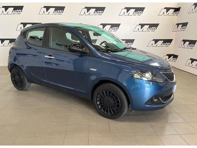 LANCIA YPSILON 1.0 FireFly 5 porte S&S Hybrid Ecochic Silver