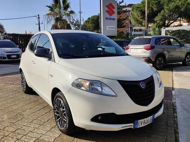 LANCIA YPSILON 1.3 MJT 16V 95 CV 5 porte S&S S Momodesign