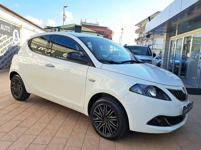 LANCIA YPSILON 1.0 FireFly 5 porte S&S Hybrid Ecochic Gold