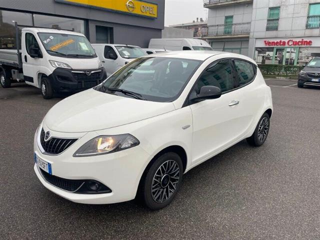 LANCIA YPSILON 1.0 FireFly 5 porte S&S Hybrid Platino